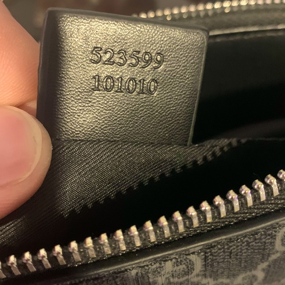 GG Black Small Messenger Bag - Picture 5 of 11